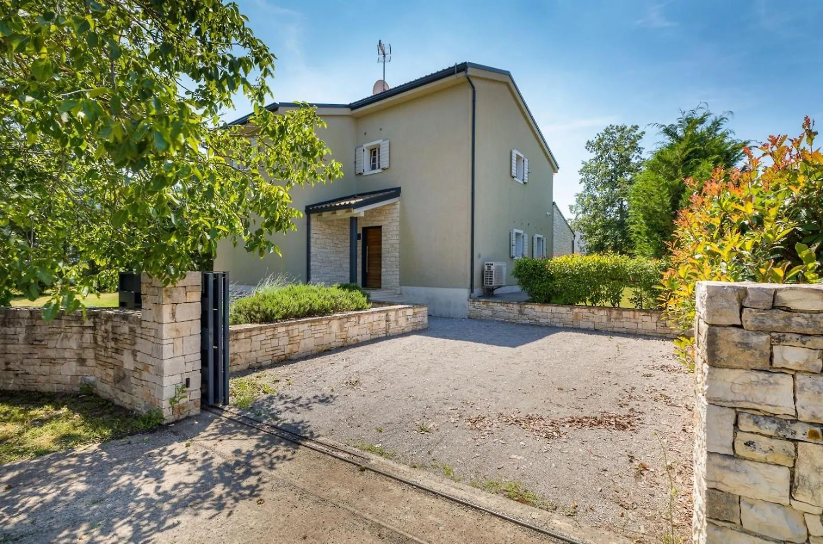 Villa Mia Šivati